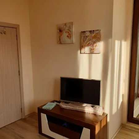 Apollon 9 Apartment * 네세부르